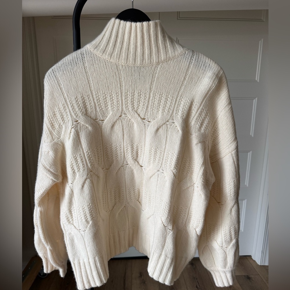 New massimo dutti wool sweater.